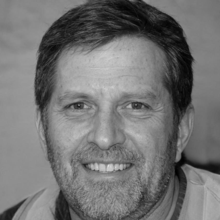 Tutor de apoyo académico Esteban Torres