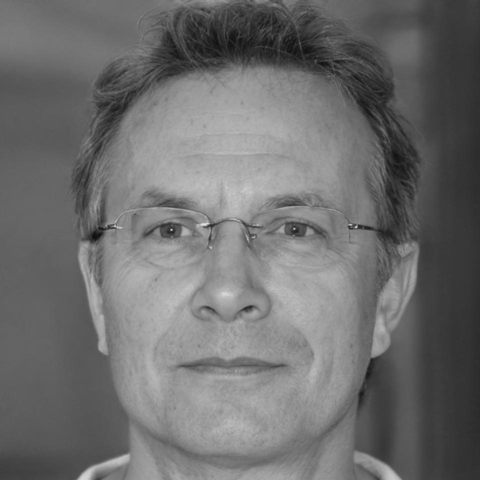 Instructor financiero Rodrigo Mendoza